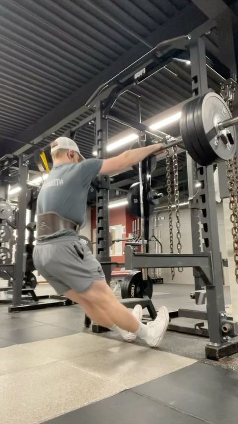 Of Course another back squat video… nothing better than leg day 🤝